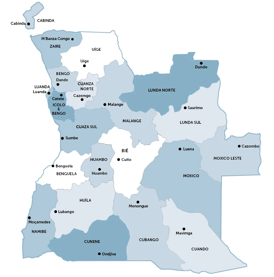 Mapa de Angola de 2025 con 21 provincias rotuladas en portugués, incluyendo Icolo e Bengo, Moxico Leste, Cuando y Cubango, además de Luanda, Cabinda y las capitales provinciales