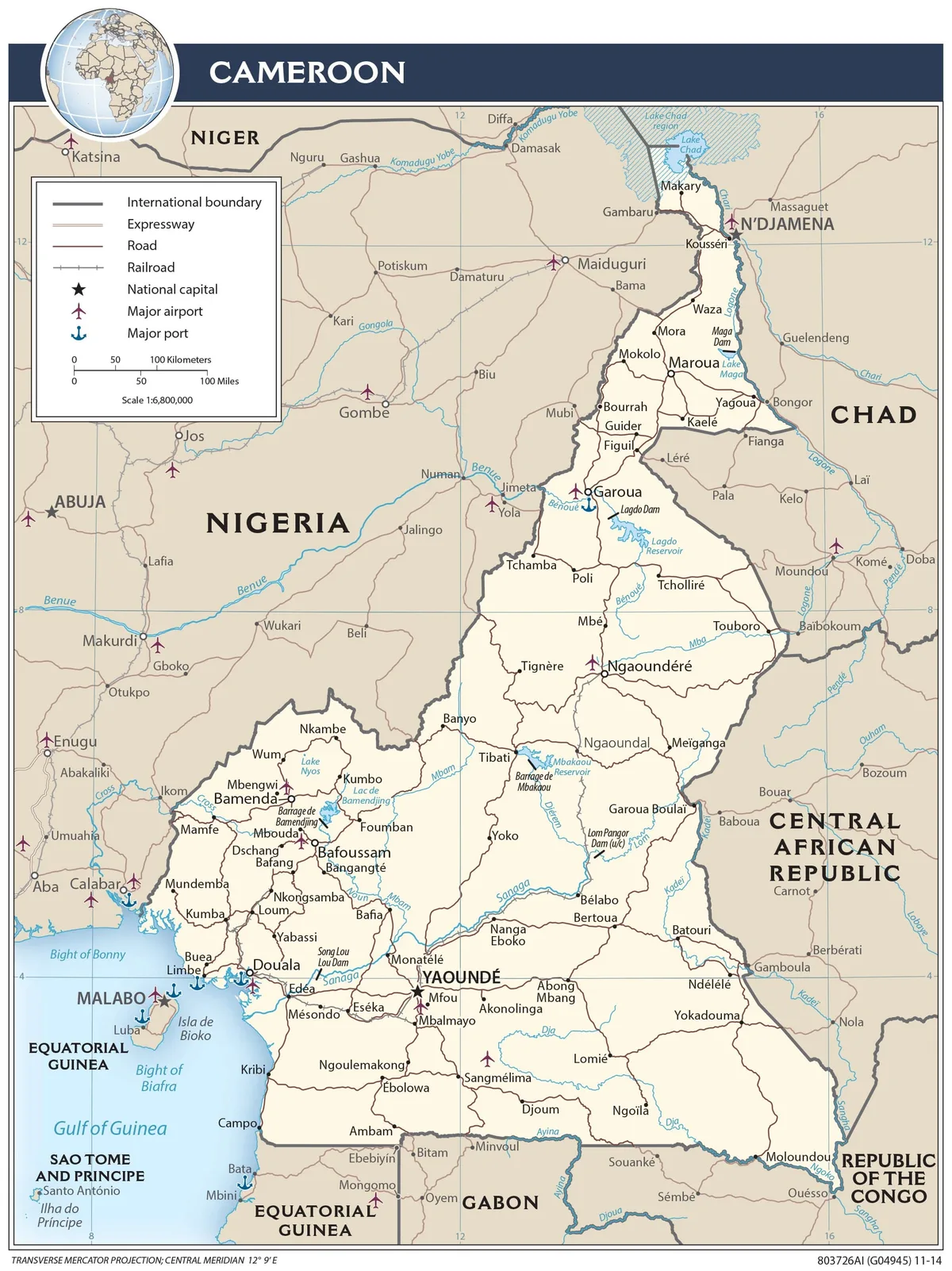 Mapa de transporte de Camerún con carreteras, ferrocarril, aeropuertos, puerto de Douala y ciudades como Yaundé, Ngaoundéré, Garoua y Maroua