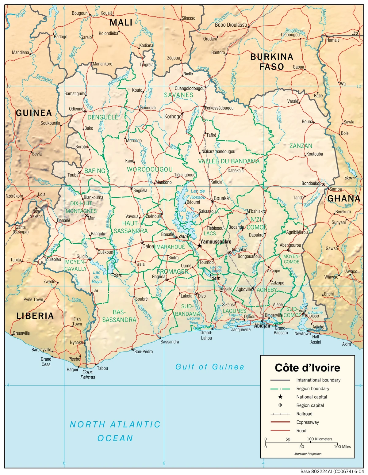 Mapa físico de Costa de Marfil con relieve, ríos Bandama, Comoé, Sassandra, Cavally, lagos Kossou, Buyo y Taabo, Abiyán y Yamusukro