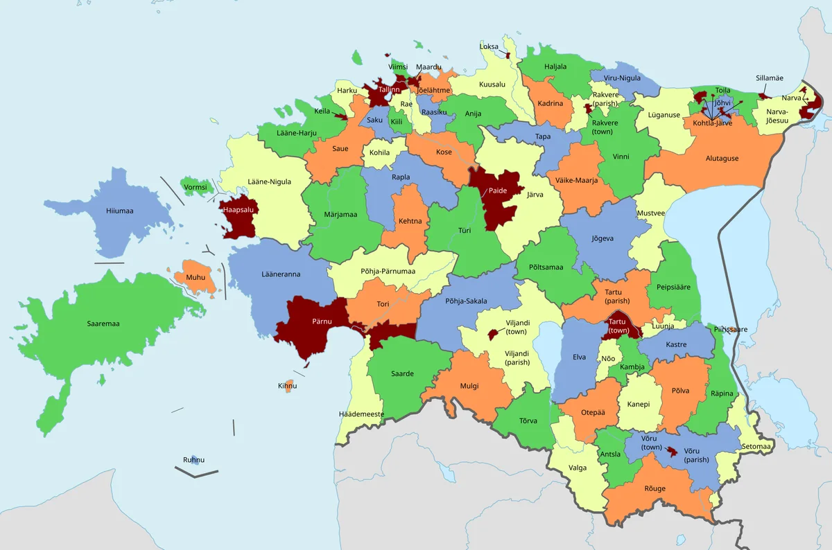 Mapa municipal de Estonia posterior a la reforma de 2017 con Tallin, Tartu, Narva, Parnu, Saaremaa, Hiiumaa, Ruhnu y Kihnu