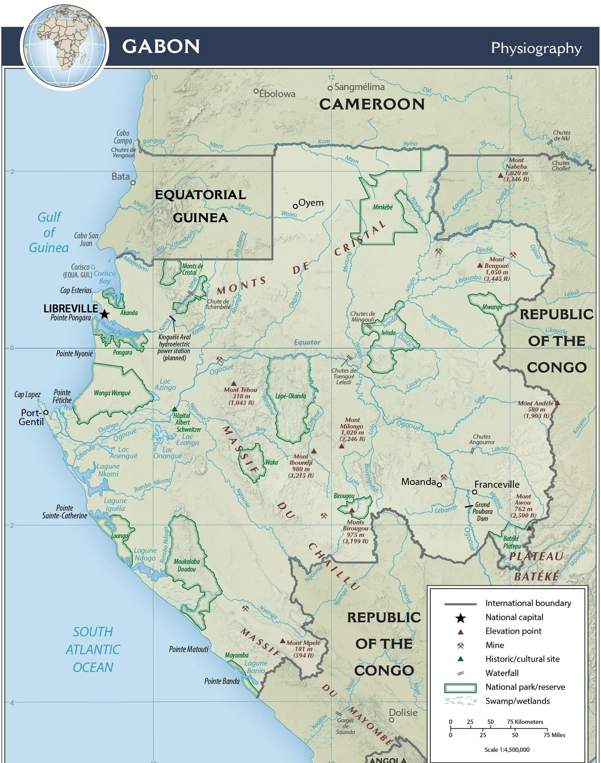 Mapa físico de Gabón con relieve sombreado, río Ogooué, monts de Cristal, massif du Chaillu, parques nacionales, lagunas, costa atlántica y ciudades principales