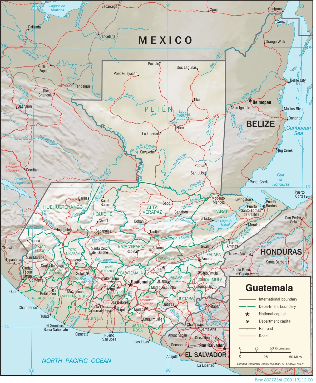 Mapa físico de Guatemala con relieve sombreado, Petén, Sierra Madre, altiplano, ríos, Lago de Izabal, Lago Petén Itzá, carreteras, ferrocarril y ciudades principales