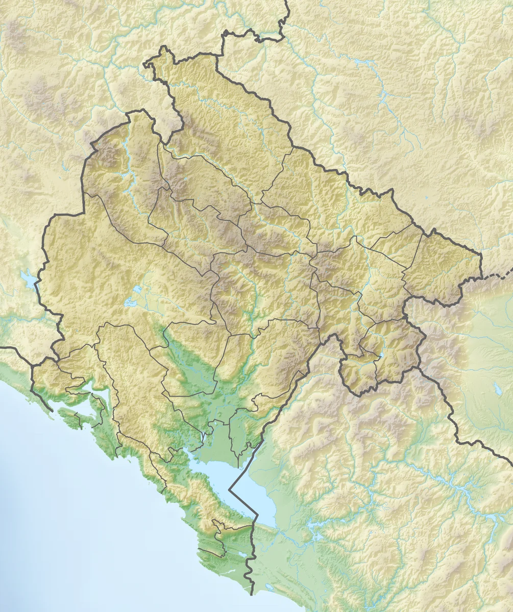 Mapa fisico de Montenegro con relieve, costa adriatica, bahia de Kotor, lago Skadar y montanas del norte y este