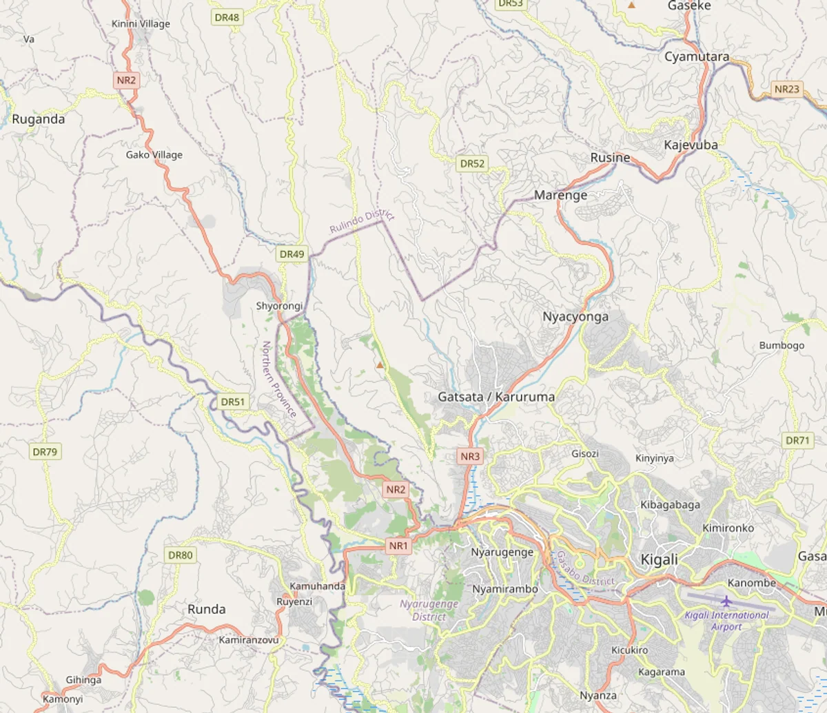 Mapa urbano OpenStreetMap de Kigali con Nyarugenge, Gasabo, Kicukiro, Kimironko, Nyamirambo, aeropuerto internacional y carreteras de acceso