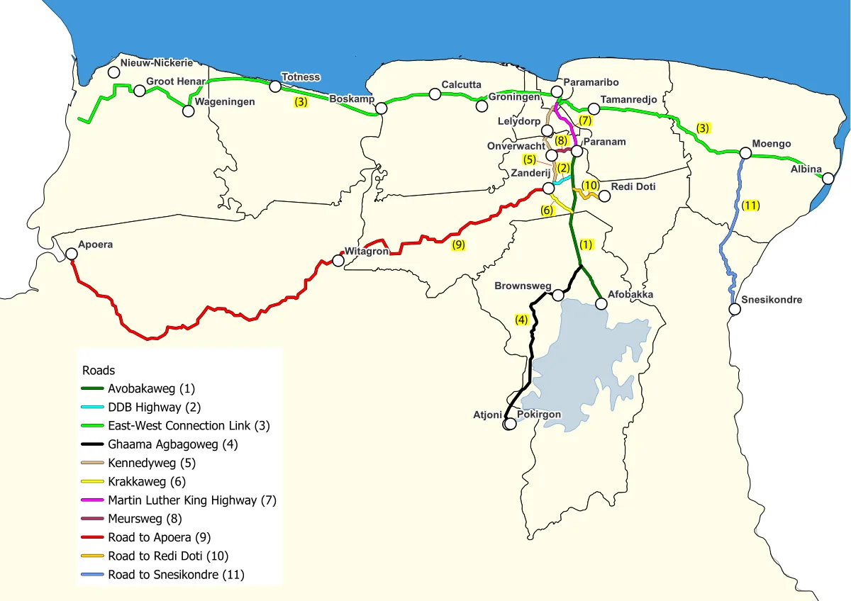 Mapa de carreteras principales de Surinam con East-West Connection, Avobakaweg, Martin Luther King Highway, Afobakka, Moengo, Albina, Nieuw Nickerie y Paramaribo