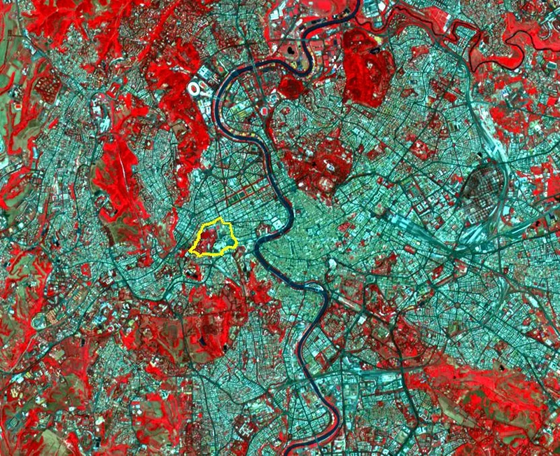 Imagen satelital ASTER de Roma con la Ciudad del Vaticano resaltada, el rio Tiber, tejido urbano y colinas verdes alrededor